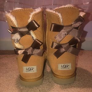 Size 8 womens uggs brown